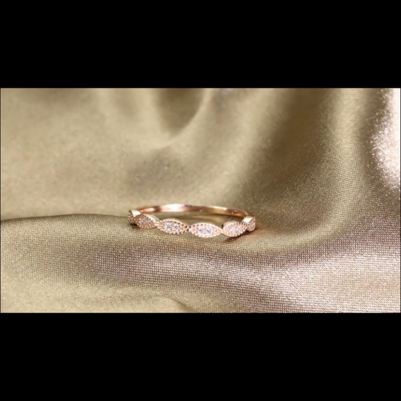 18k Diamond Rose Gold Band Set - Picture 8 of 11